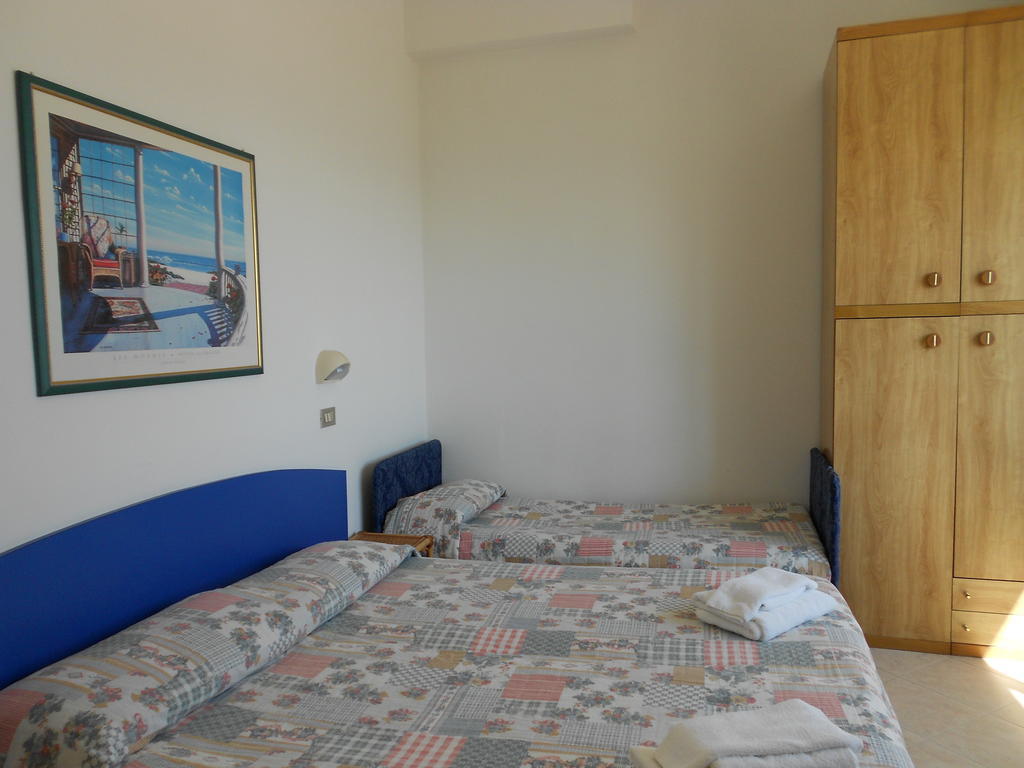 Hotel Laguna Blu Ріміні Номер фото