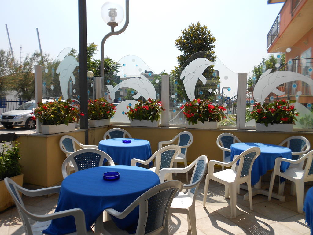 Hotel Laguna Blu Ріміні Екстер'єр фото